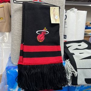 NWT. Miami Heat Scarf